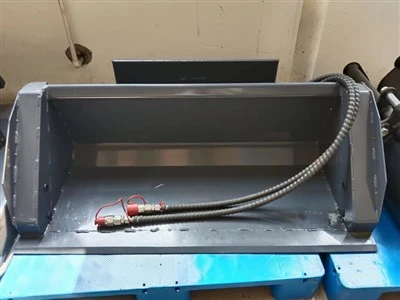 Mini glise trennen bokit estanda